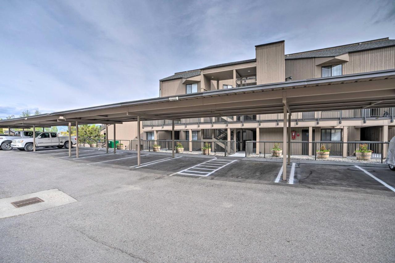 Beautiful Condo With Balcony On Lake Chelan! Exterior photo